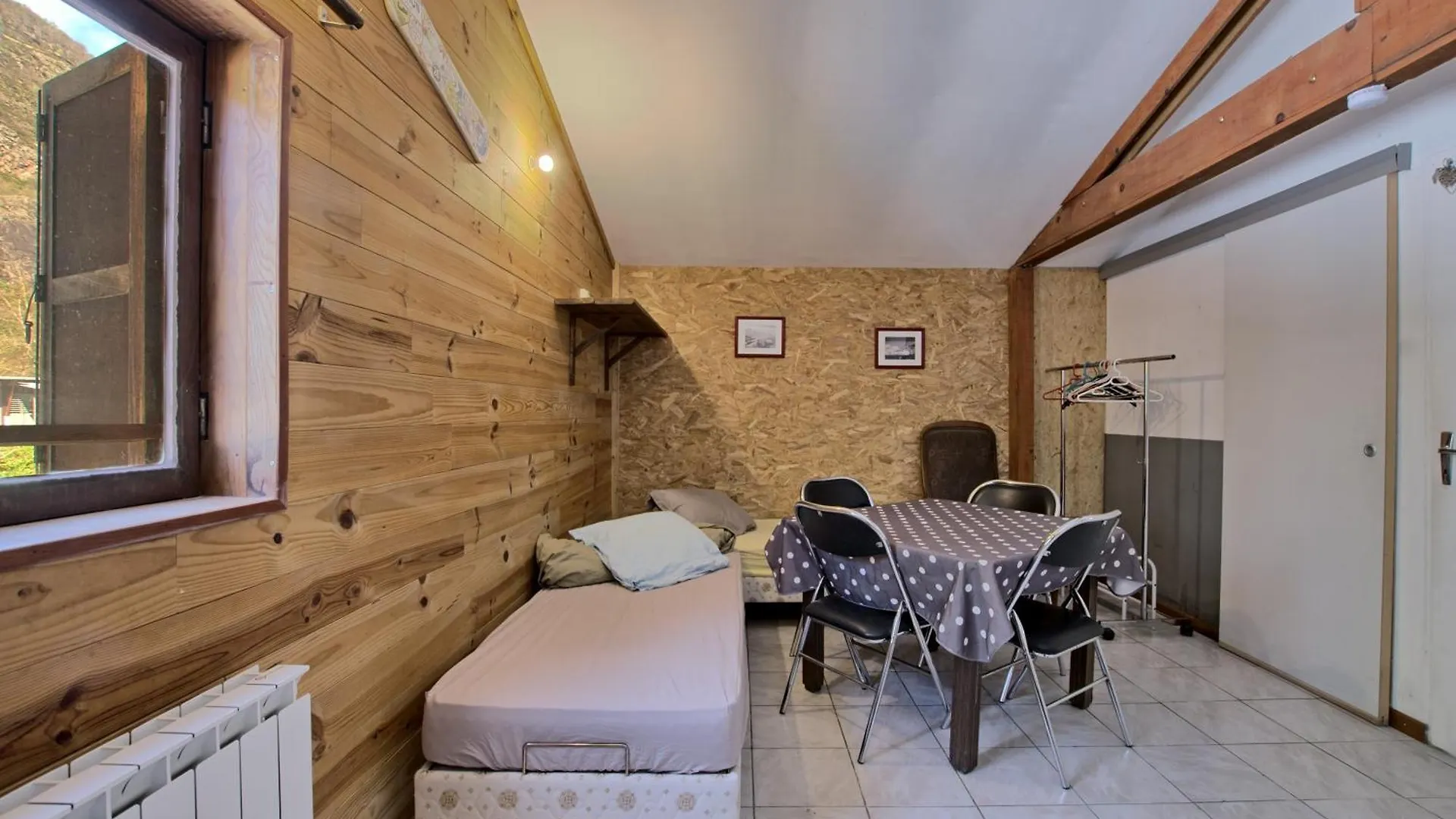 Gite Skioura, Gite De Groupe Bagnères-de-Luchon Tatil Evi